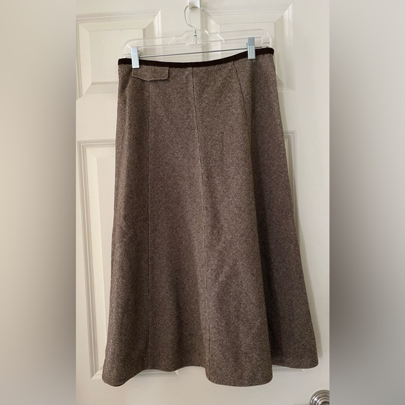 MaxMara Dresses & Skirts - Women’s Max Mara WEEKEND LINE Wool Herringbone
Flare Long Skirt Brown size 10